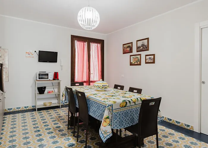 Appartement Marsalasuitesawfarm
